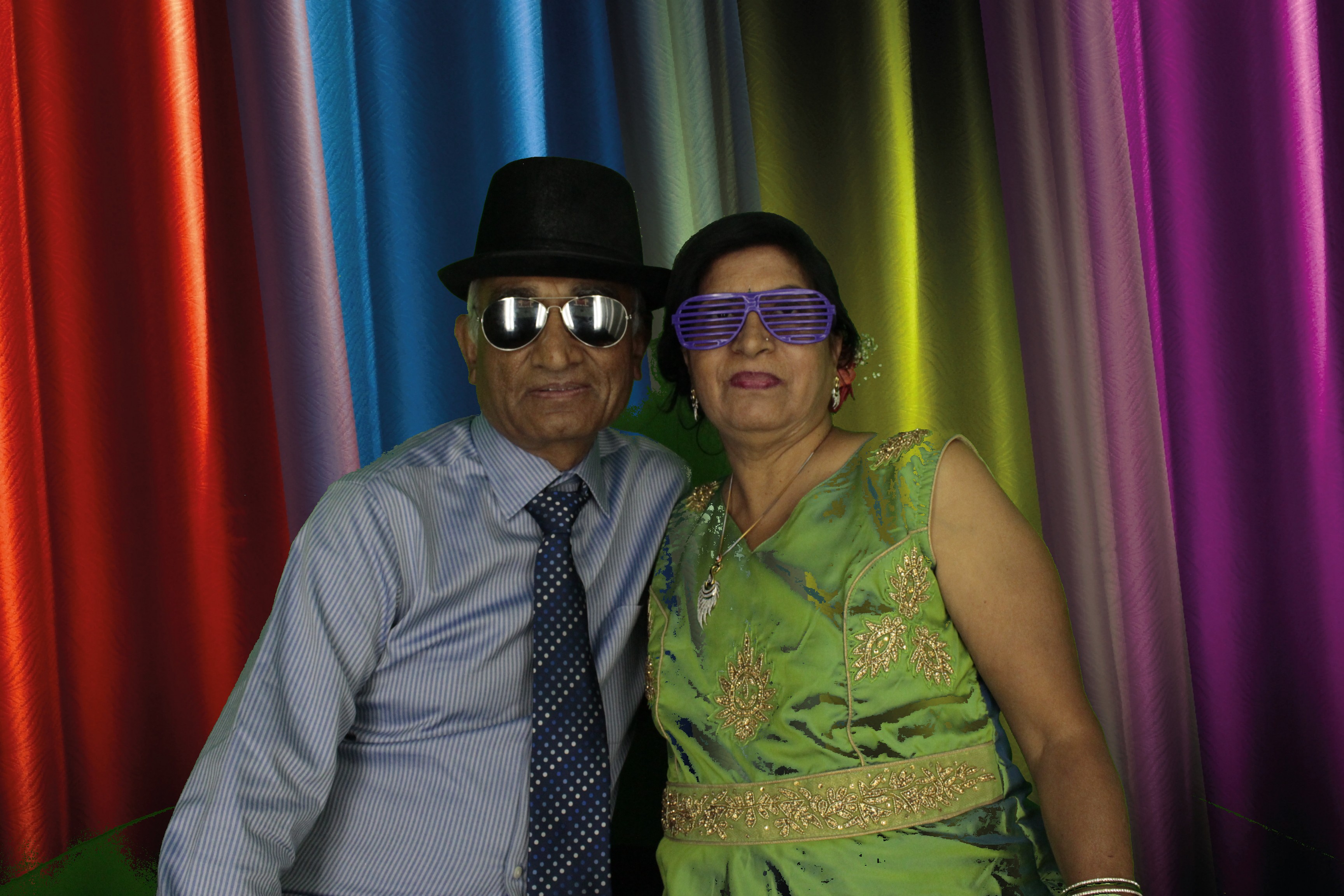 Bhavin & Yasmin’s Wedding | View more photos from the event at gallery.myphotoboothexperience.co.uk/u/MyPhotoBoothExperienceLtd/Bhavin-Yasmin’s-Wedding